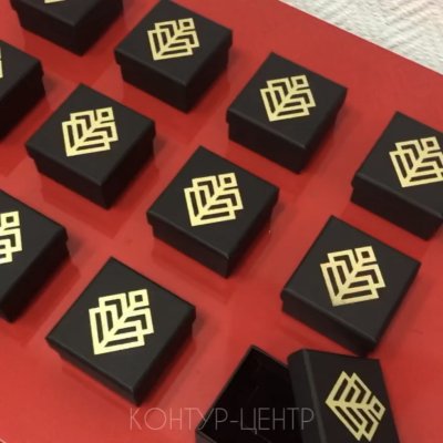 Коробочка крышка-дно для пирсинга с логотипом компании