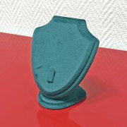 Подставка из изумрудного велюра