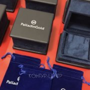 Комплект - футляры и мешочки с логотипом компании
