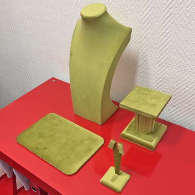 Подставки из фисташкового велюра