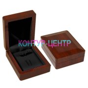 MO-802 Деревянный футляр под гарнитур. Красное дерево. Серьги и кольцо