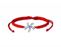 Красный оберегающий браслет