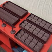 Планшеты для украшений на заказ по размерам заказчика из бордовой кожи
