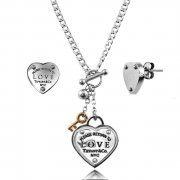 Набор бижутерии Love