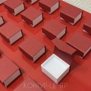 Красные коробочки на магните для колец на заказ