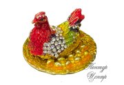 Шкатулка со стразами Курица с золотыми яйцами