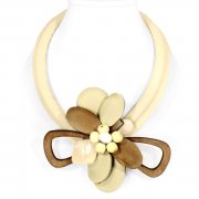 Бежевое колье Flower