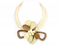 Бежевое колье Flower